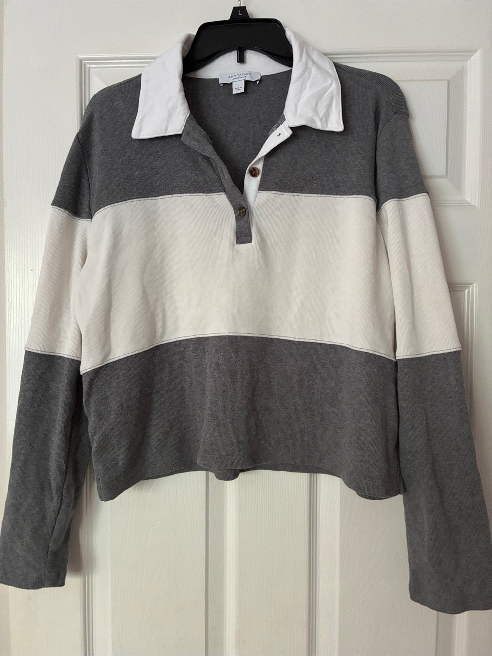 🩶Ann Taylor Gray and Cream Striped Rugby Polo